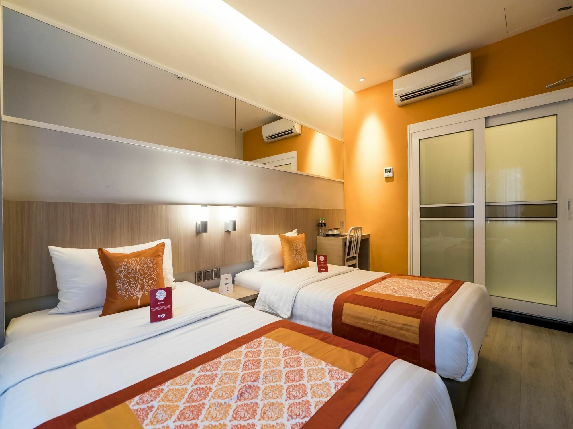 Oyo 279 Orange Premier Hotel Kuala Lumpur Buitenkant foto